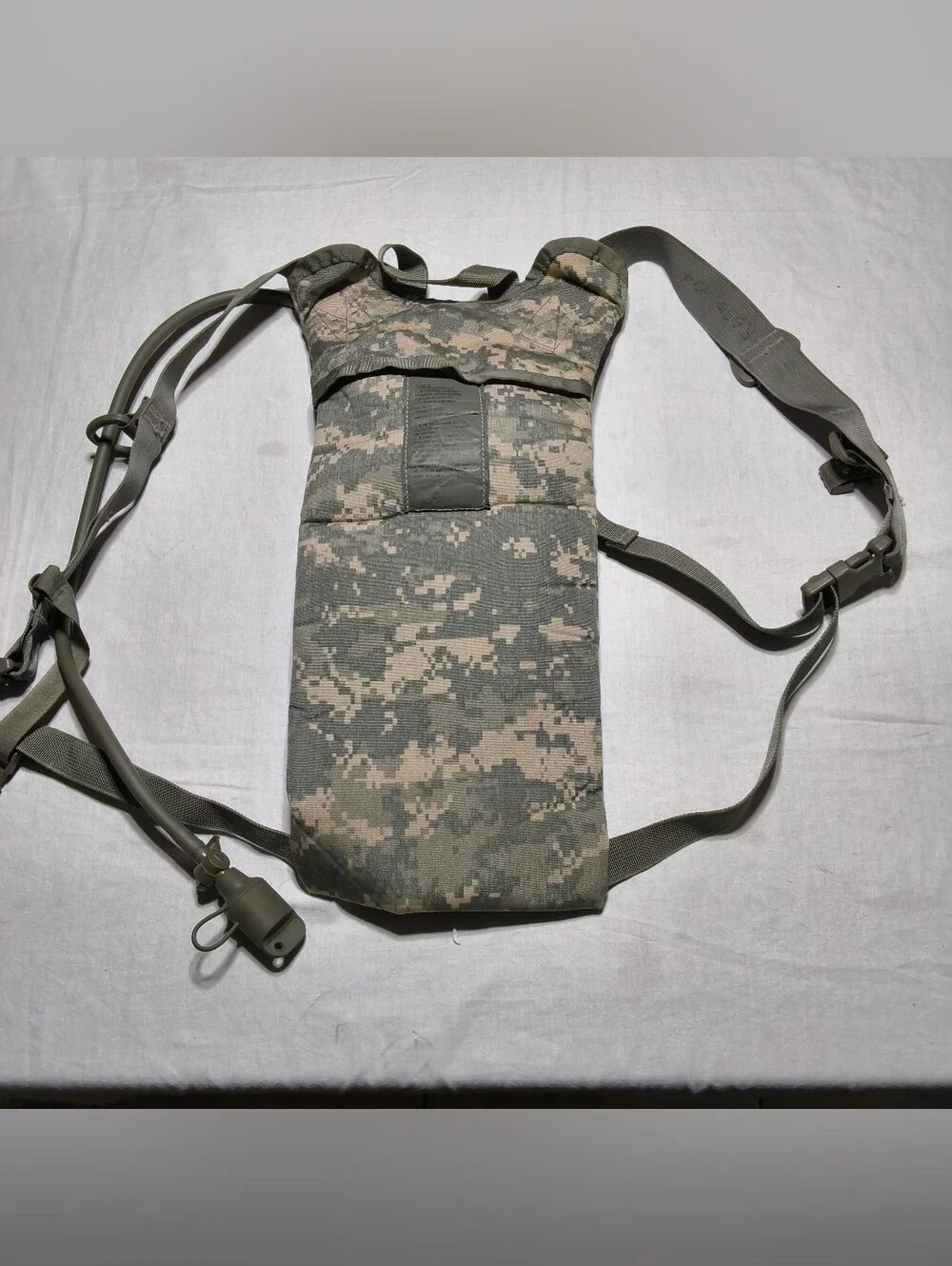 USGI MOLLE II Hydration System Carrier ACU Digital Camo 100oz 3L Backpack
